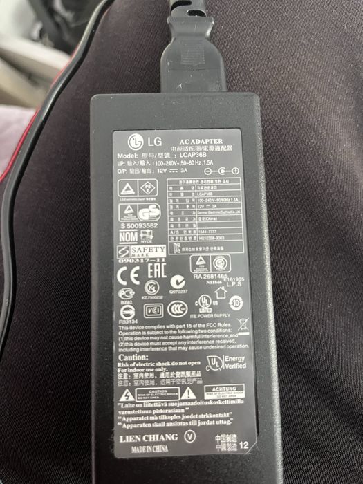 Продам адаптер питания для LG