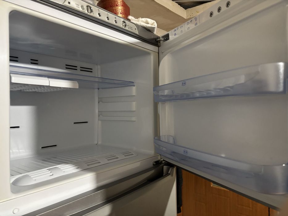 Холодильник INDESIT