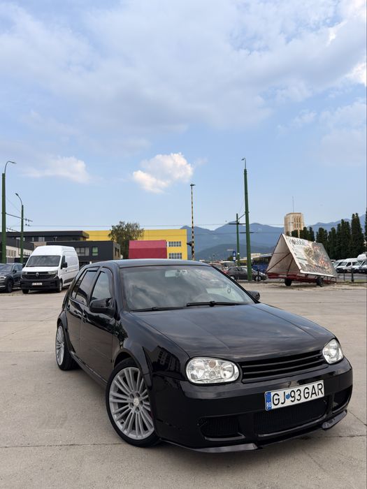 VOLKSWAGEN Golf 2003
