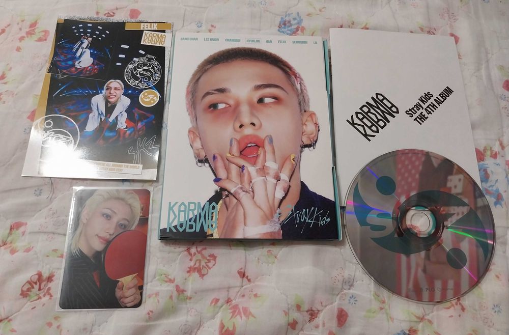 Kpop Stray kids hyunjin accordion ver album