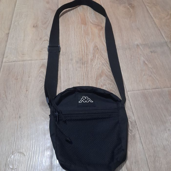 Черна чанта на Kappa