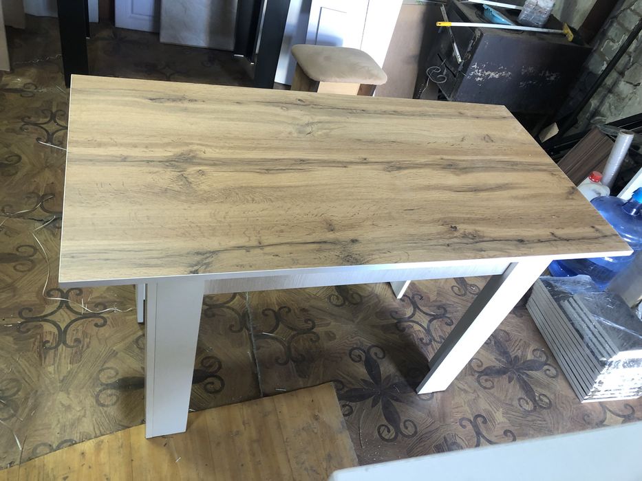 Продам новые кухонные столы