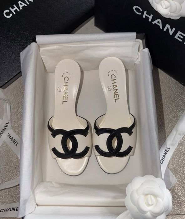 Papuci Chanel 26 premium marimea 41 pe stoc