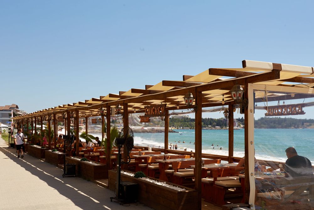 Дава се под наем Тристаен апартамент в с. Равда, Област Бургас - 130 кв.м за 2295 € - Снимка #20