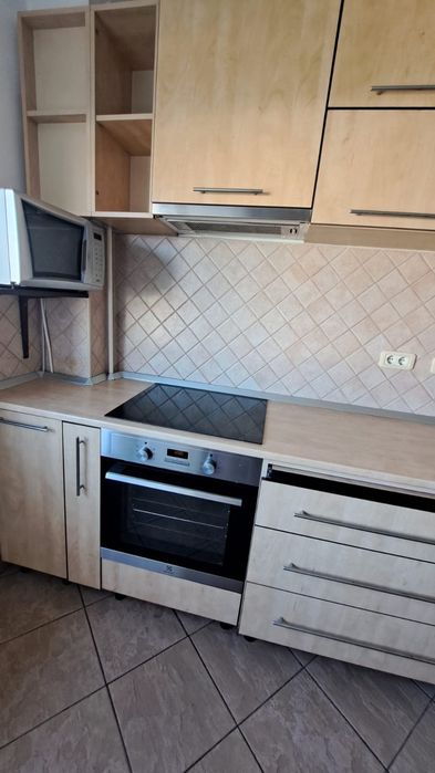 Proprietar 2 cam str. Lujerului/la 4 min de metrou si in fata Parcului