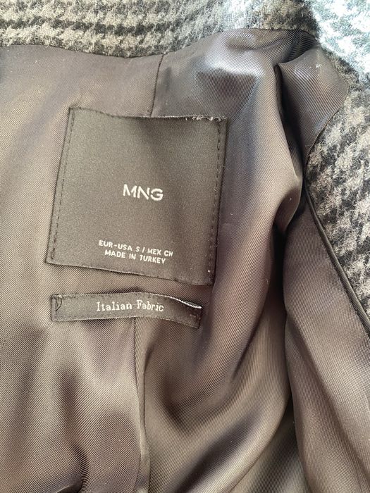 Пиджак MNG (Mango), размер S — стильный, плотный