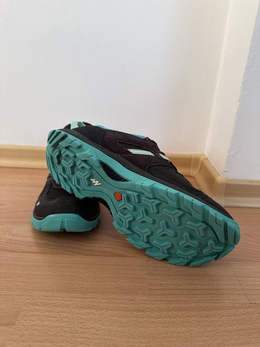 Quechua/ Decahlon Дамски непромокаеми туристически обувки