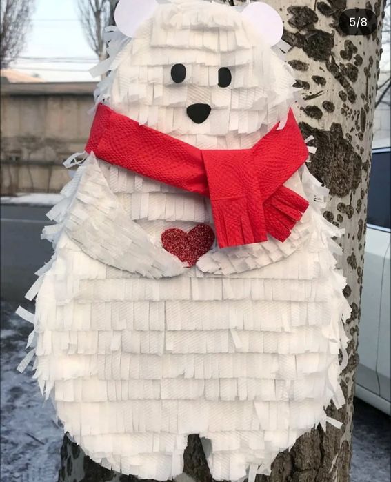 Пиньята. Подарок. Новый год.