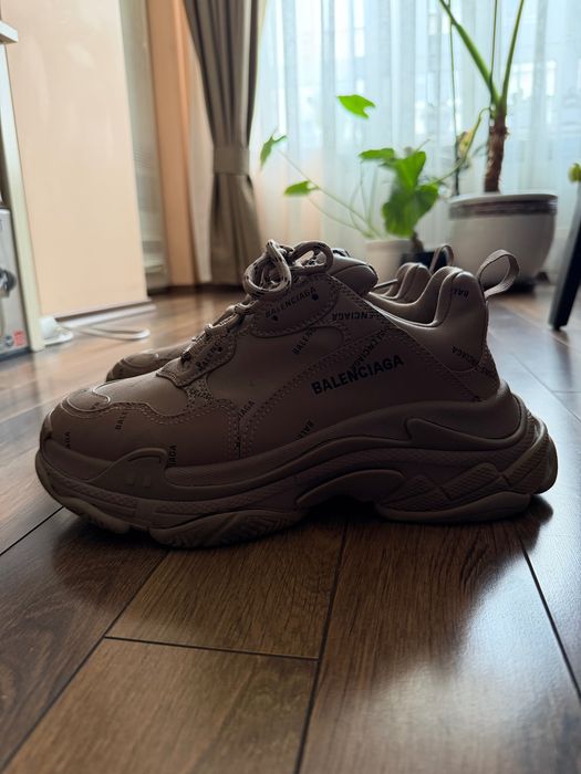 BALENCIAGA 41 номер, обувки