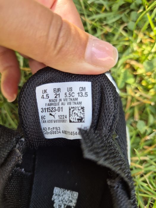 Adidasi Puma, marimea 21