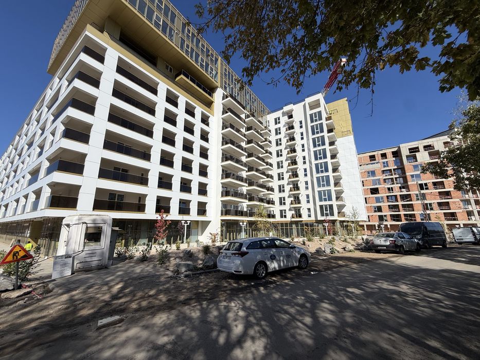 Ap in cart Gheorgheni Camera de zi   cu Bucatarie SEPARAT*  LANGA  PARC 43   M +BALCOAN De 5 M  Et 4 * Str Soporului 19 *Cu Vedere LA Parc