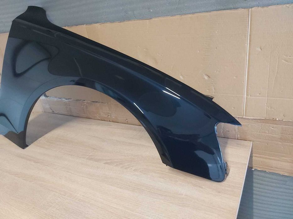 Aripa Fata Dreapta Audi A4 B8 2007-2011 (LZ5A (Albastru))