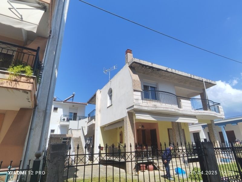 ПРОДАВА! Самостоятелна къща в Паралия Офринио