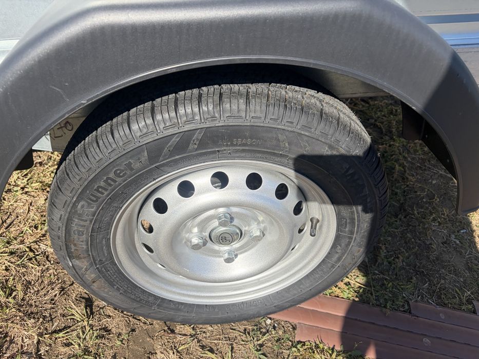 Vand remorca autocar 750 kg 270x135 noua