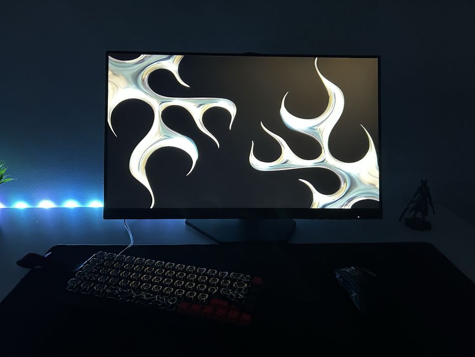 Setup de gaming cu LAPTOP