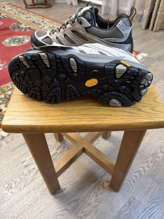 Кроссовки MERRELL , страна изготовитель Вьетнам