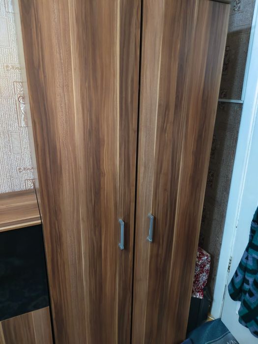 Продам стенку в гостинную