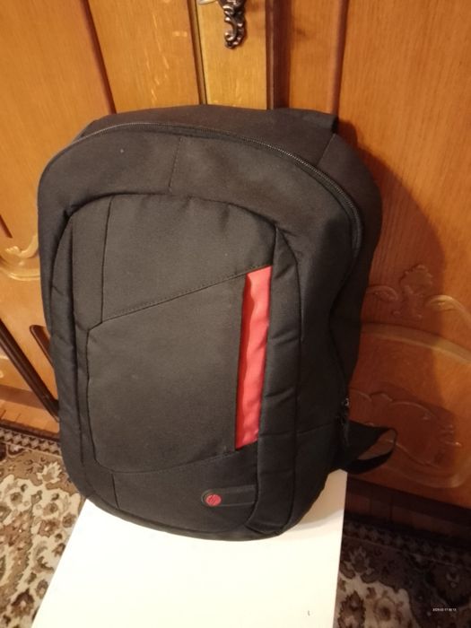 geanta laptop tip rucsac