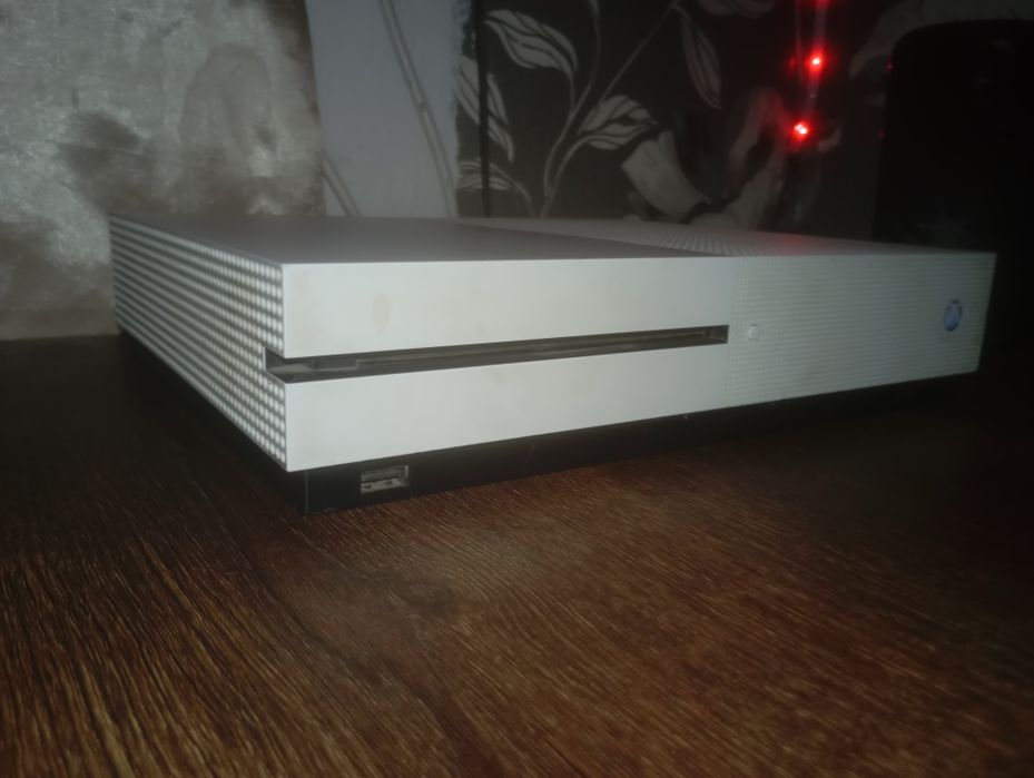 Xbox one S 500 gb