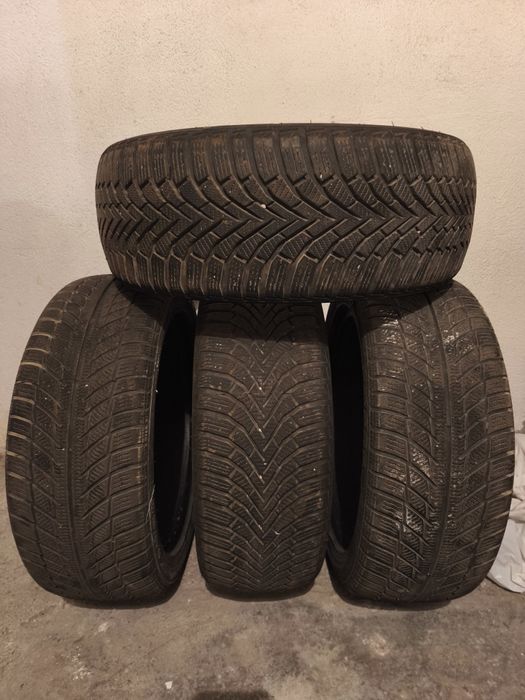 Гуми зимни  205/50/17