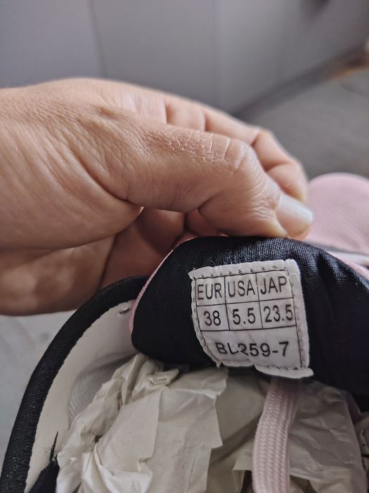 Маратонки  Нике 38 номер