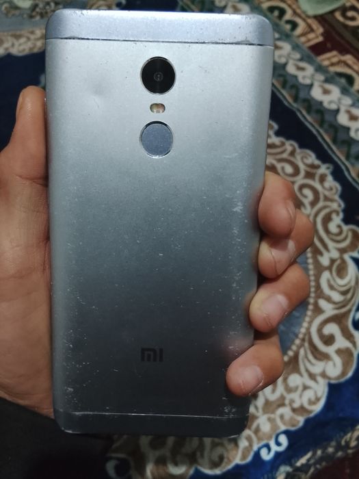 Redmi note 4  32 xotira xamma joyi ishlaydi kelishiladi