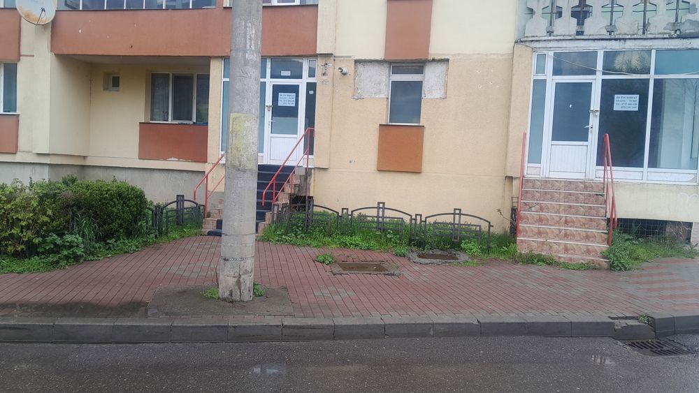 Închiriez spațiu comercial 70 mp în orașul Piatra Neamt