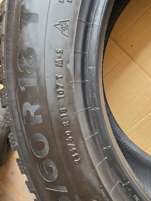 Шипованная continental ice contact 3 235/60/18