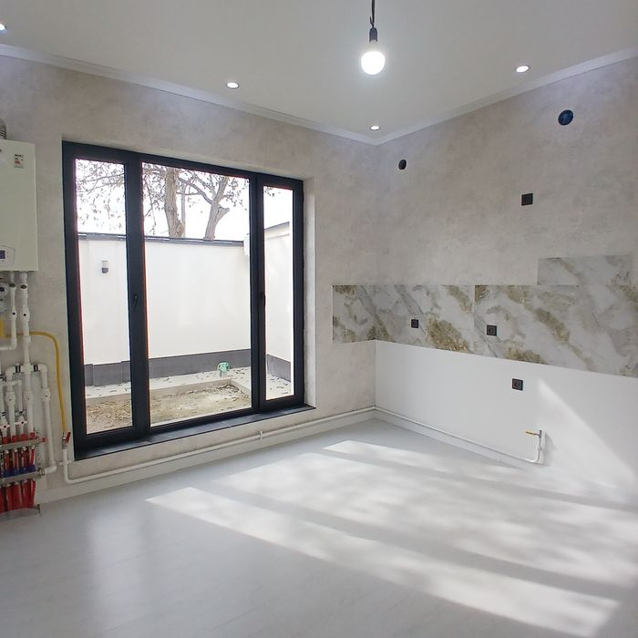 За Мустангом 5 комн 1,5 сотки