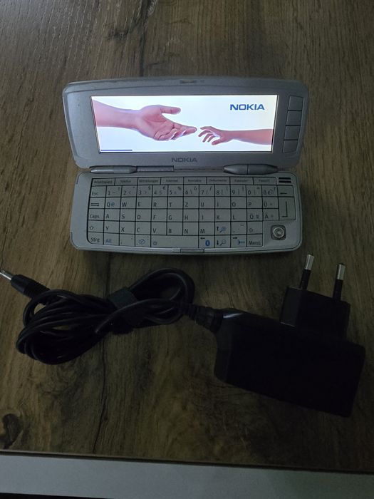 Продам Нокиа 9300