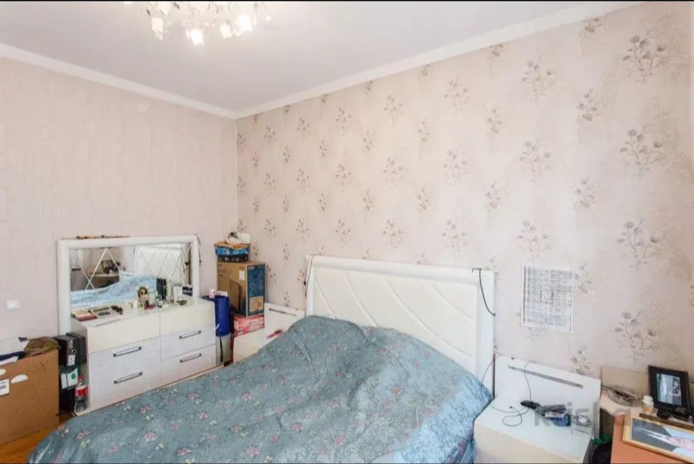 Продам действующий Магазин вместе домом.