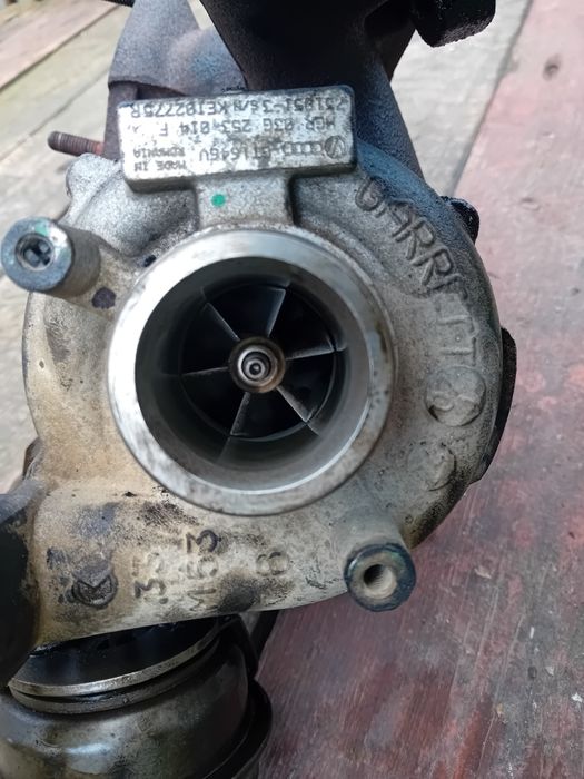 Vând turbina passat b6