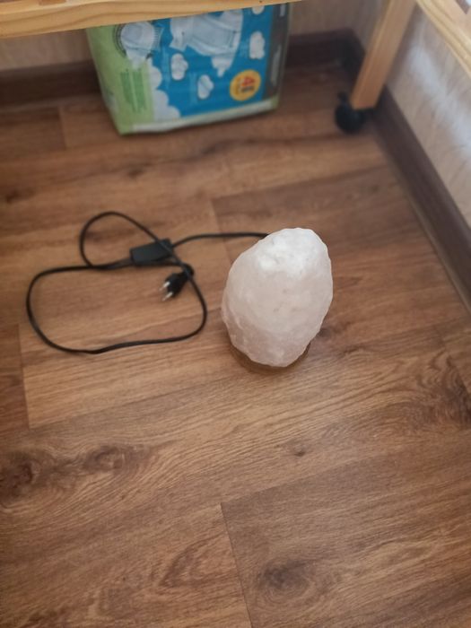 Продам лампу соляную