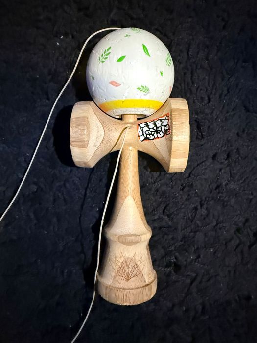 Kendama Lotus Sacred