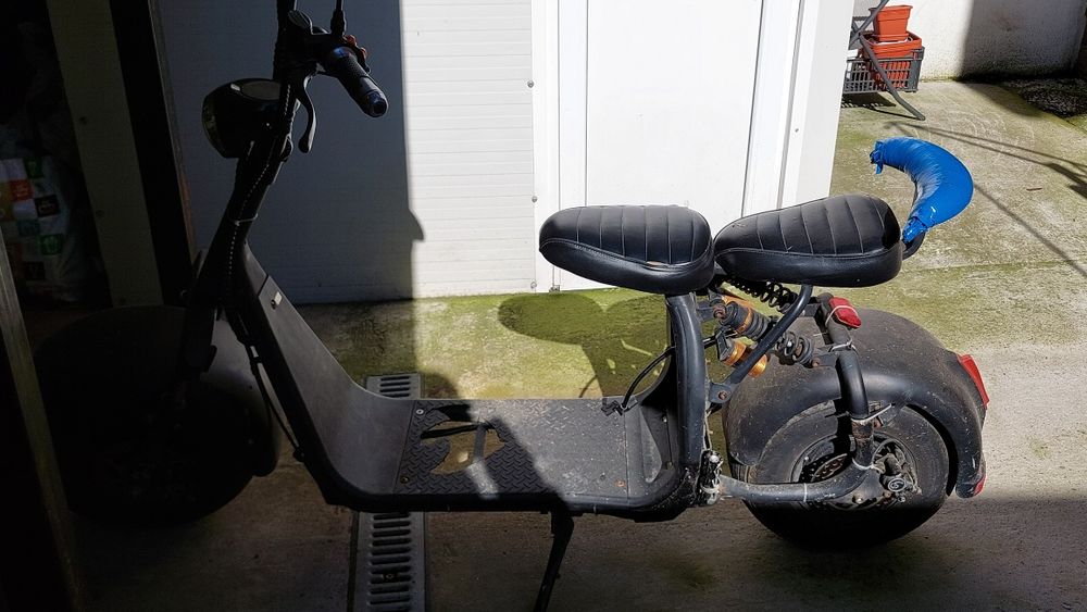 Vând scuter electric