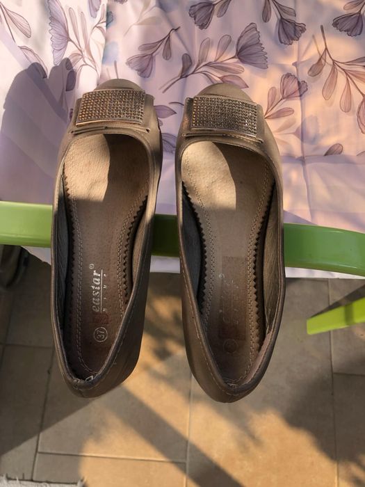 Дамски балерини