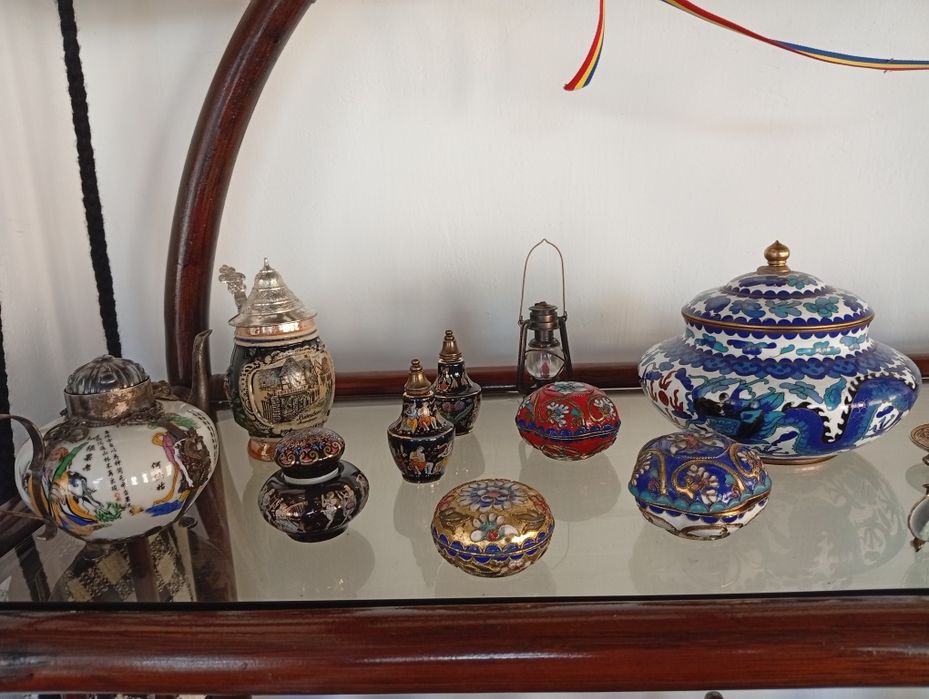 Vând obiecte de colecție vintage
