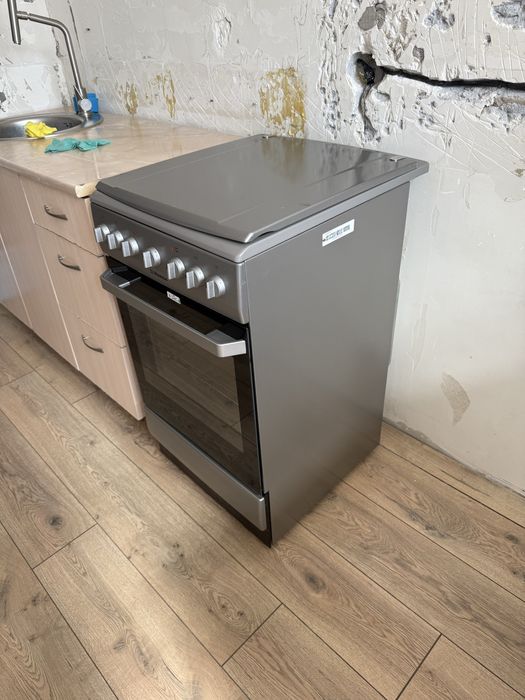 Продам кухонную  плиту