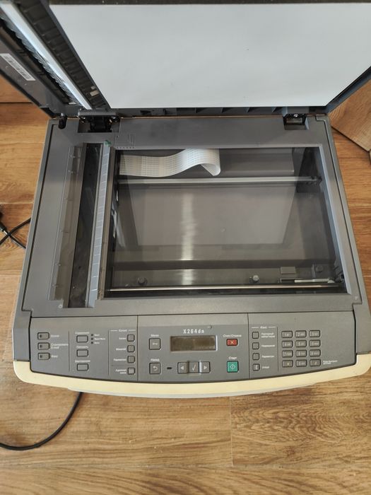 Продам МФУ Lexmark 262 dn