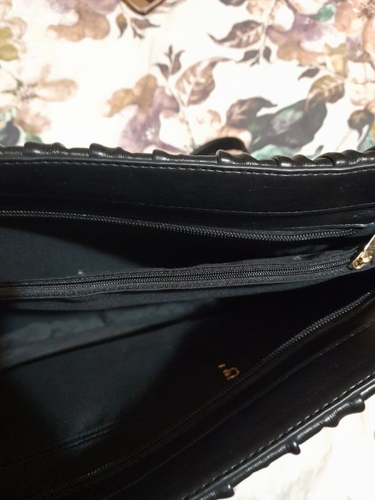 Дамска черна чанта  нова