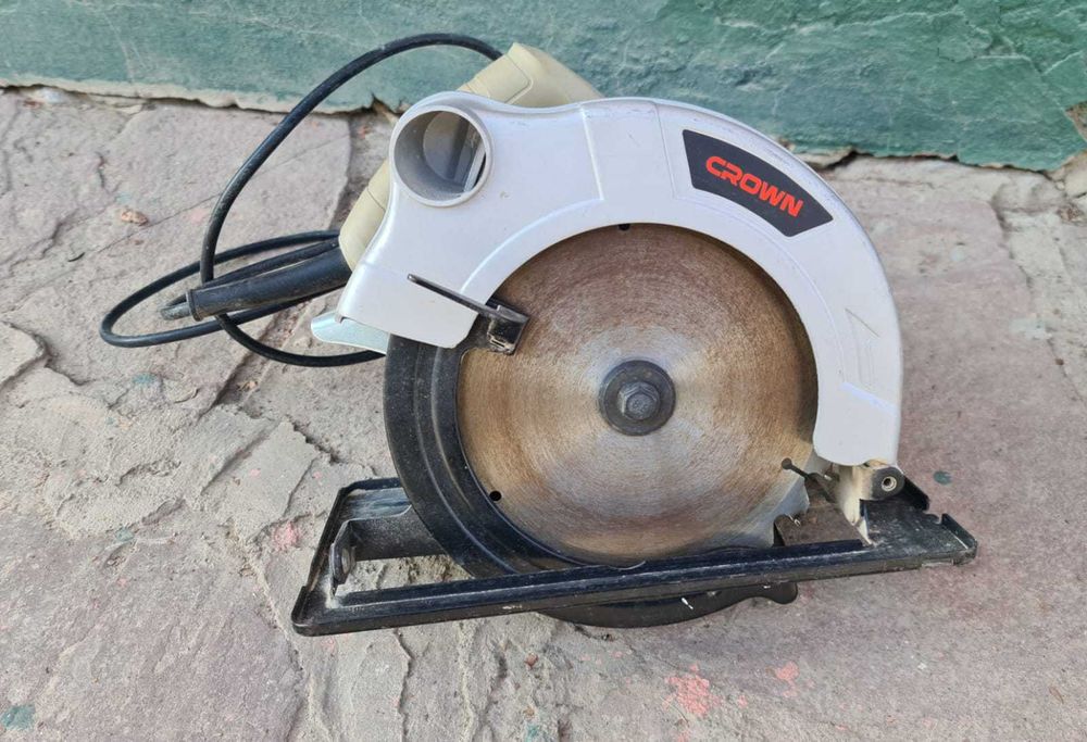 Дисковая пила CROWN CT15074
