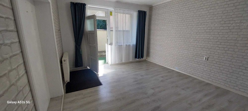 Spatiu comercial la casa, curte proprie, Florilor