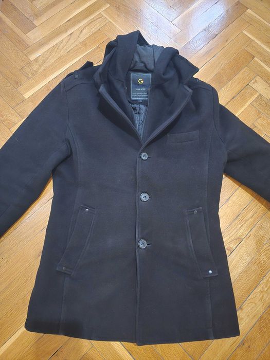 Мъжко палто с качулка