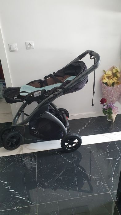 Бебешка количка с два коша