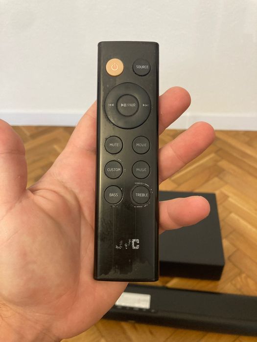 Саундбар система JVC TH-D337B (2.1-канална система със саундбар и кабелен субуфер, с поддръжка на Bluetooth, Optical, Coaxial и AUX)
