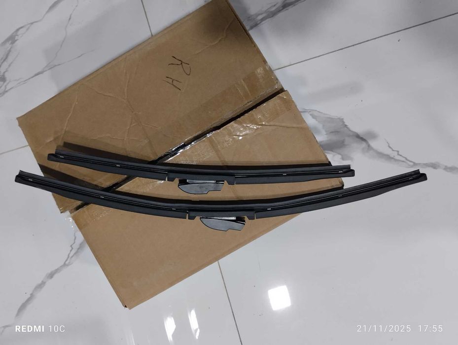 Lexus Dvornik Sotiladi