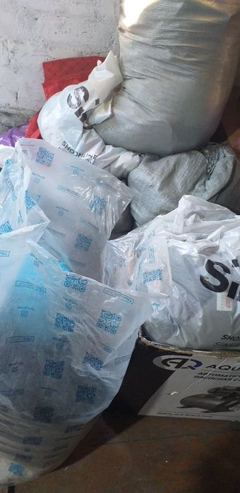 Отдам вещи срочно