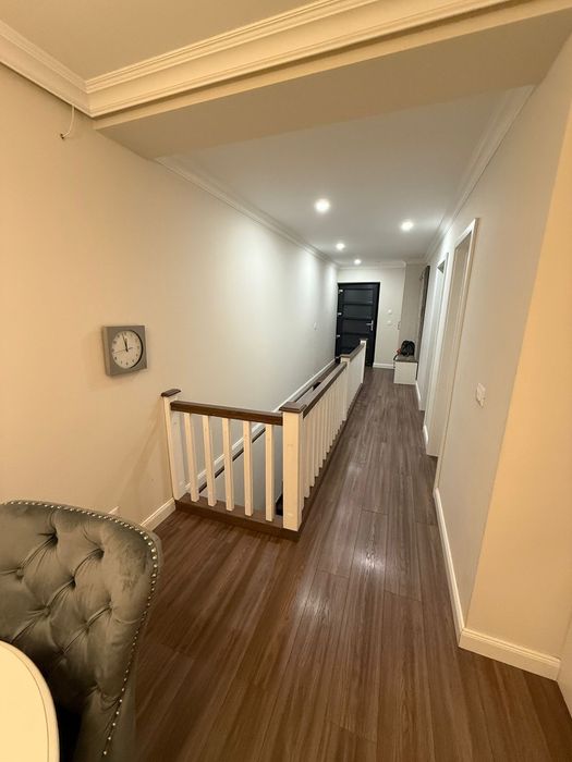 Superb Duplex cu acces separat și curte, Strada Narciselor Floreşti