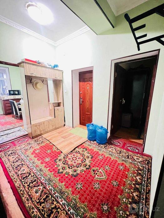 3 xonali kartira sotiladi. 5 mikrorayonda.