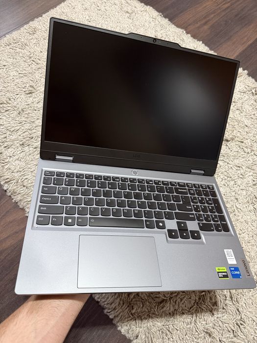 Lenovo LOQ 15IAX9 / i5-12600HX / RTX 4050 6gb / 24gb ram / 1TB ssd